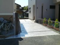 建物の外観にマッチしたスタンプコンクリート|さいたま市